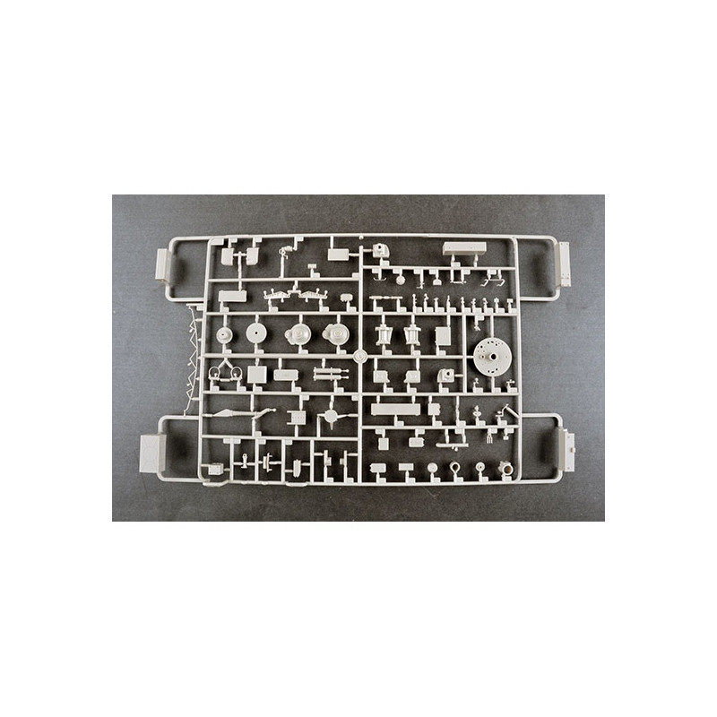 Trumpeter 09569 Сборная модель P-40/1S12 Long Track S-band Acquisition Radar (1:35)