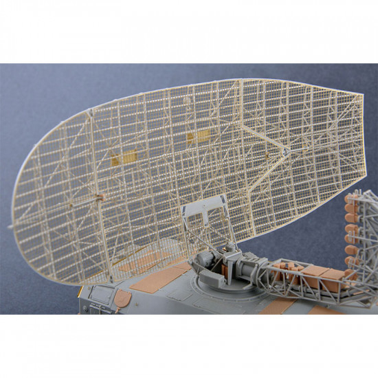 Trumpeter 09569 Сборная модель P-40/1S12 Long Track S-band Acquisition Radar (1:35)
